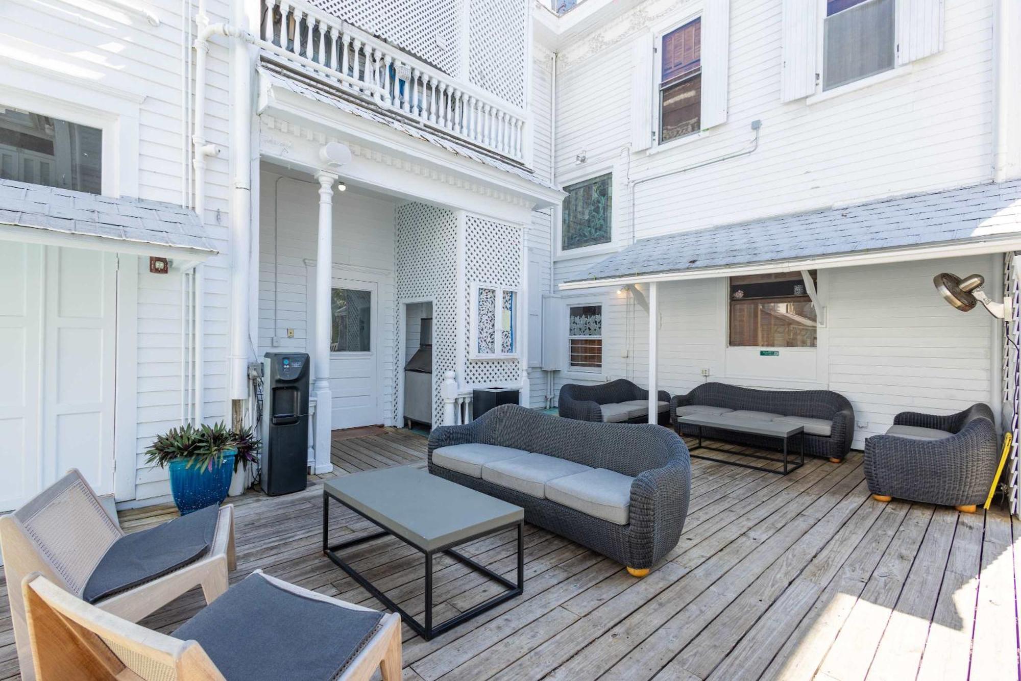 Classic King With Balcony At Curry Mansion Key West Exteriör bild